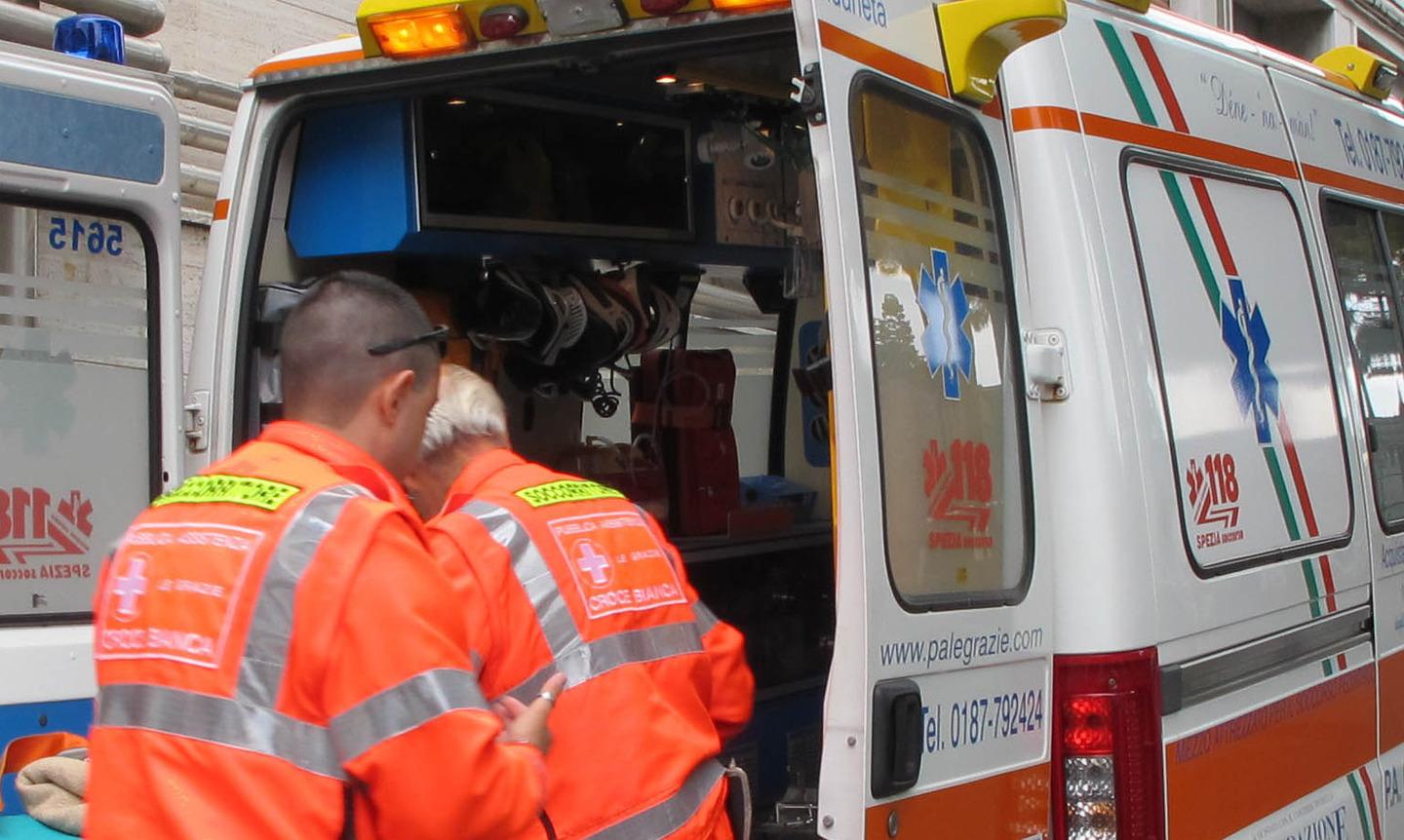 Infermiera anni da Quotidiano.net Infermiera di 20 anni uccisa in strada a Messina | pugnalata al collo da un ragazzo