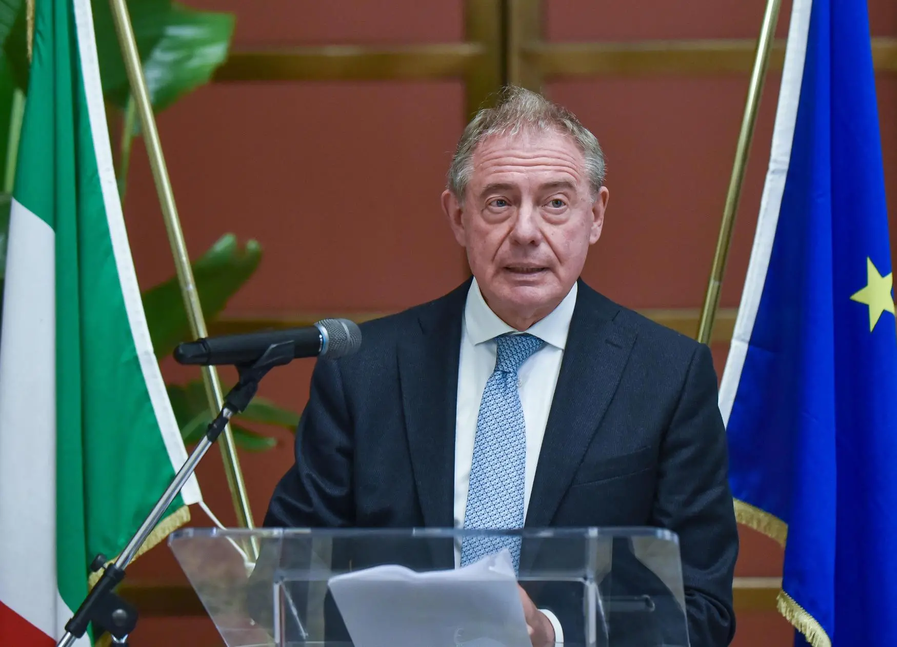 Beko, c’è l’accordo con i sindacati. Stabilimenti salvi, esuberi dimezzati