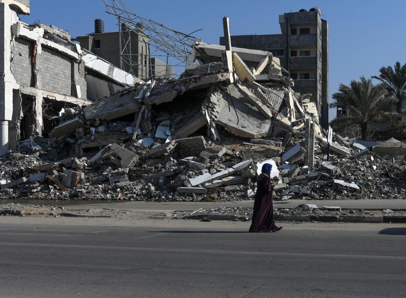 Hamas, 19 morti in un raid su campo profughi a Gaza Hamas, 19 morti in un raid su campo profughi a Gaza