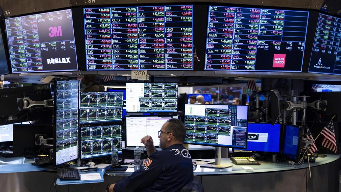 Wall Street apre in calo, Dj  0,35%, Nasdaq  0,33%