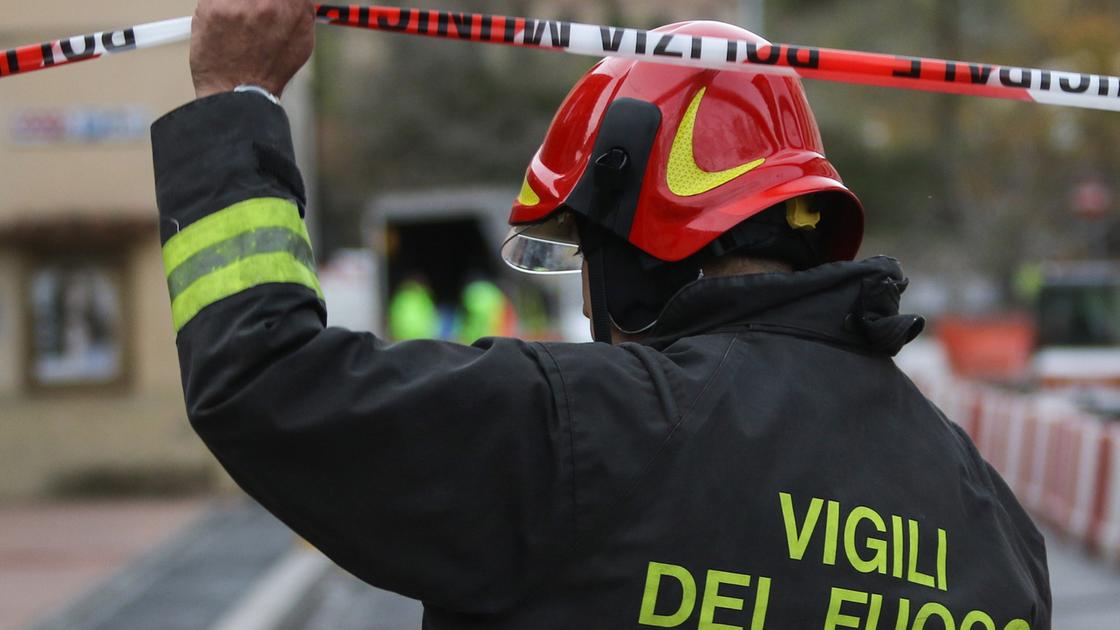Esalazioni di cloro nella Spa, evacuato l’hotel Barberini: 5 persone soccorse, chiuse le strade attorno a via Rasella