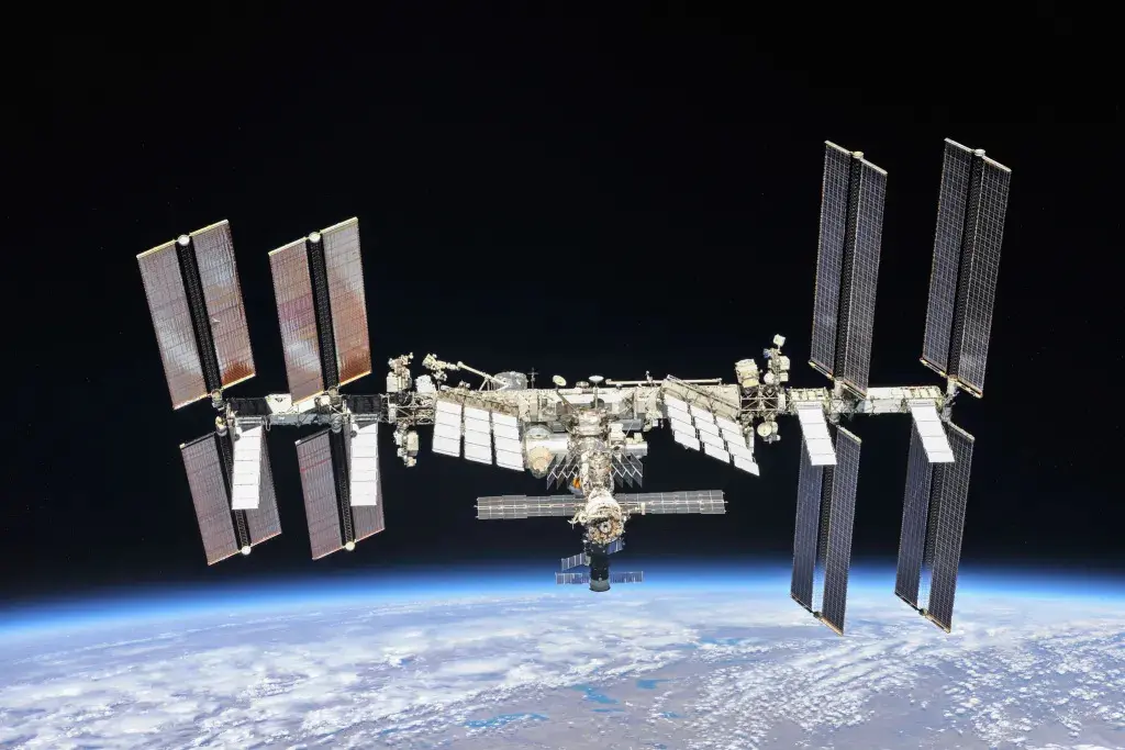 SpaceX di Elon Musk scelta dalla Nasa per la costruzione del velivolo che distruggerà l’Iss