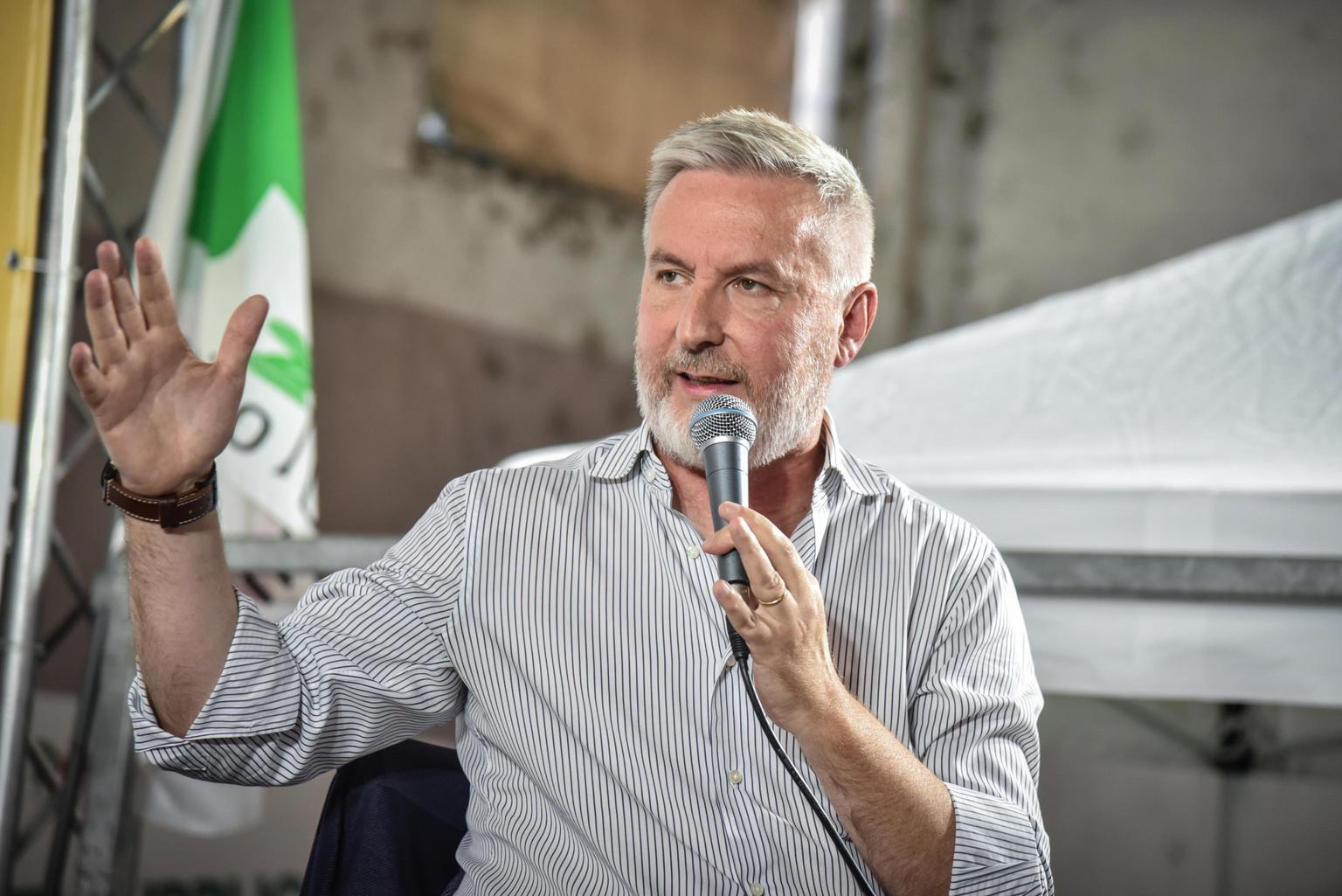 pd partecipa a cortei su gaza a roma e milano con m5s avs iv e azione da Quotidiano.net pd partecipa a cortei su gaza a roma e milano con m5s avs iv e azione