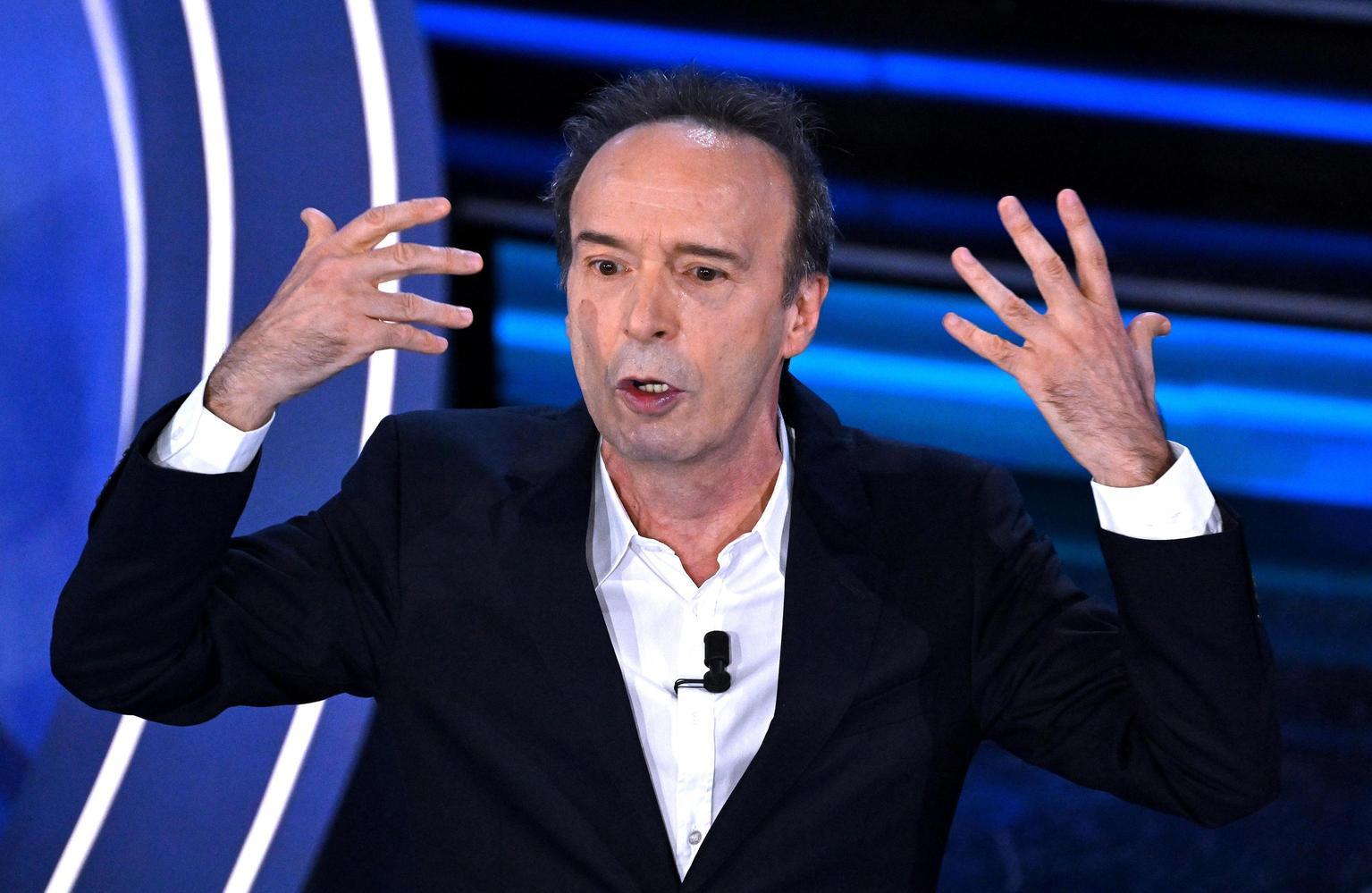Roberto Benigni su Propaganda Live: critiche alle guerre e all Roberto Benigni su Propaganda Live: critiche alle guerre e all
