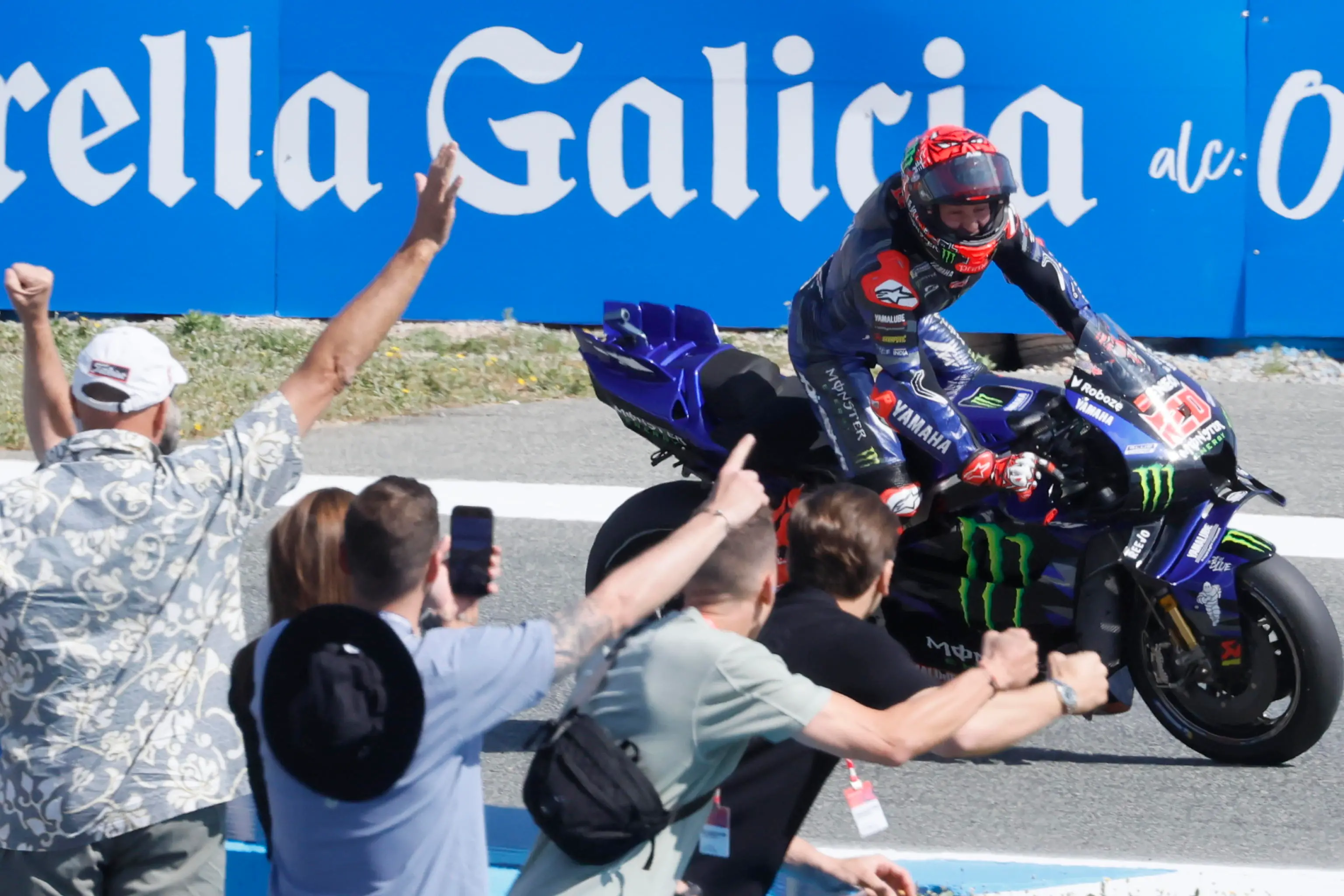 Qualifiche MotoGP Spagna: Quartararo sorprende tutti, è pole davanti a Marquez e Bagnaia