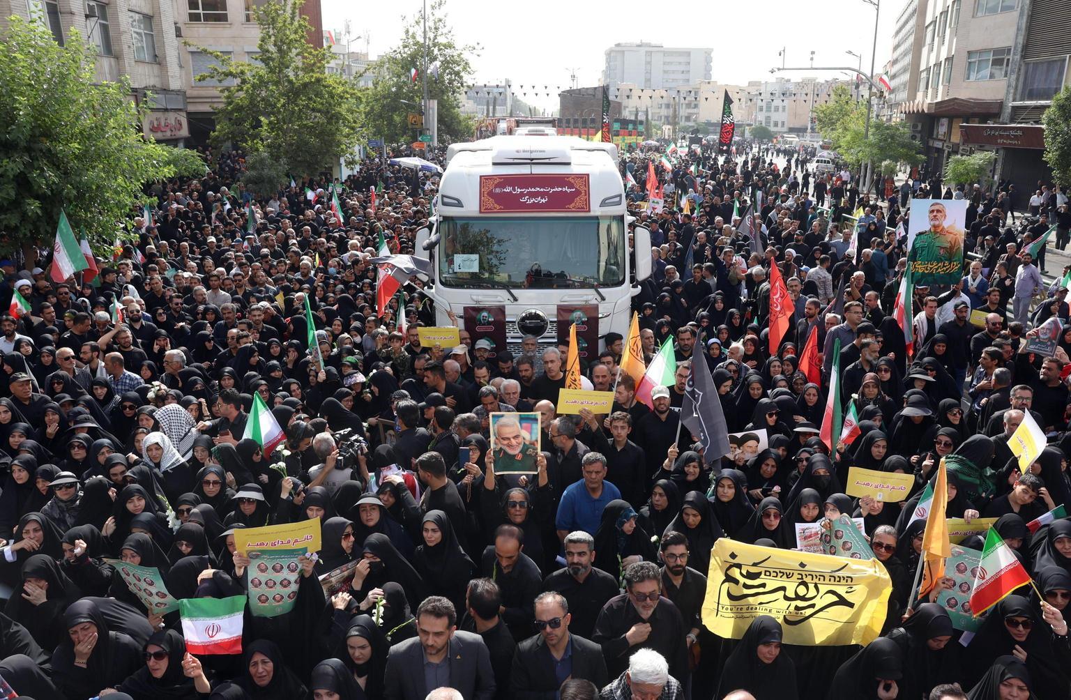 Iran, 71 uccisi nel raid israeliano sulla prigione di Evin Iran, 71 uccisi nel raid israeliano sulla prigione di Evin