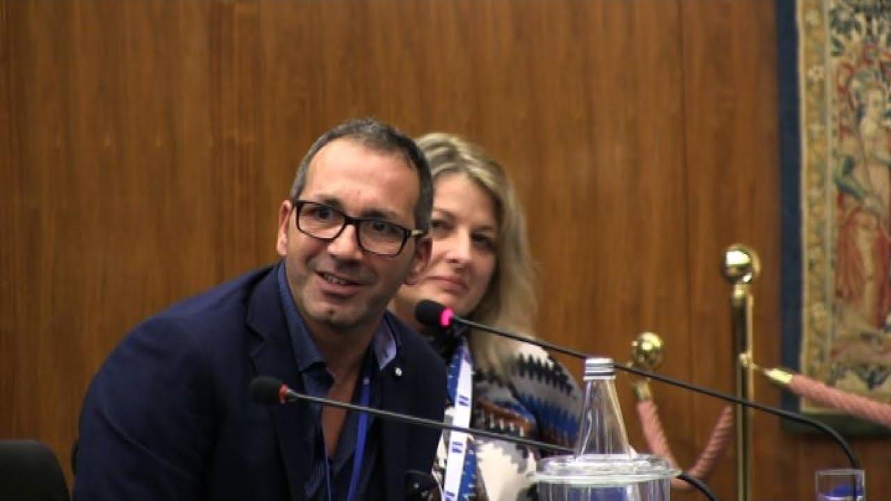 Orfani di femminicidi. “Ho adottato i miei nipoti. Crescerli? Bello e difficile” Orfani di femminicidi. “Ho adottato i miei nipoti. Crescerli? Bello e difficile”