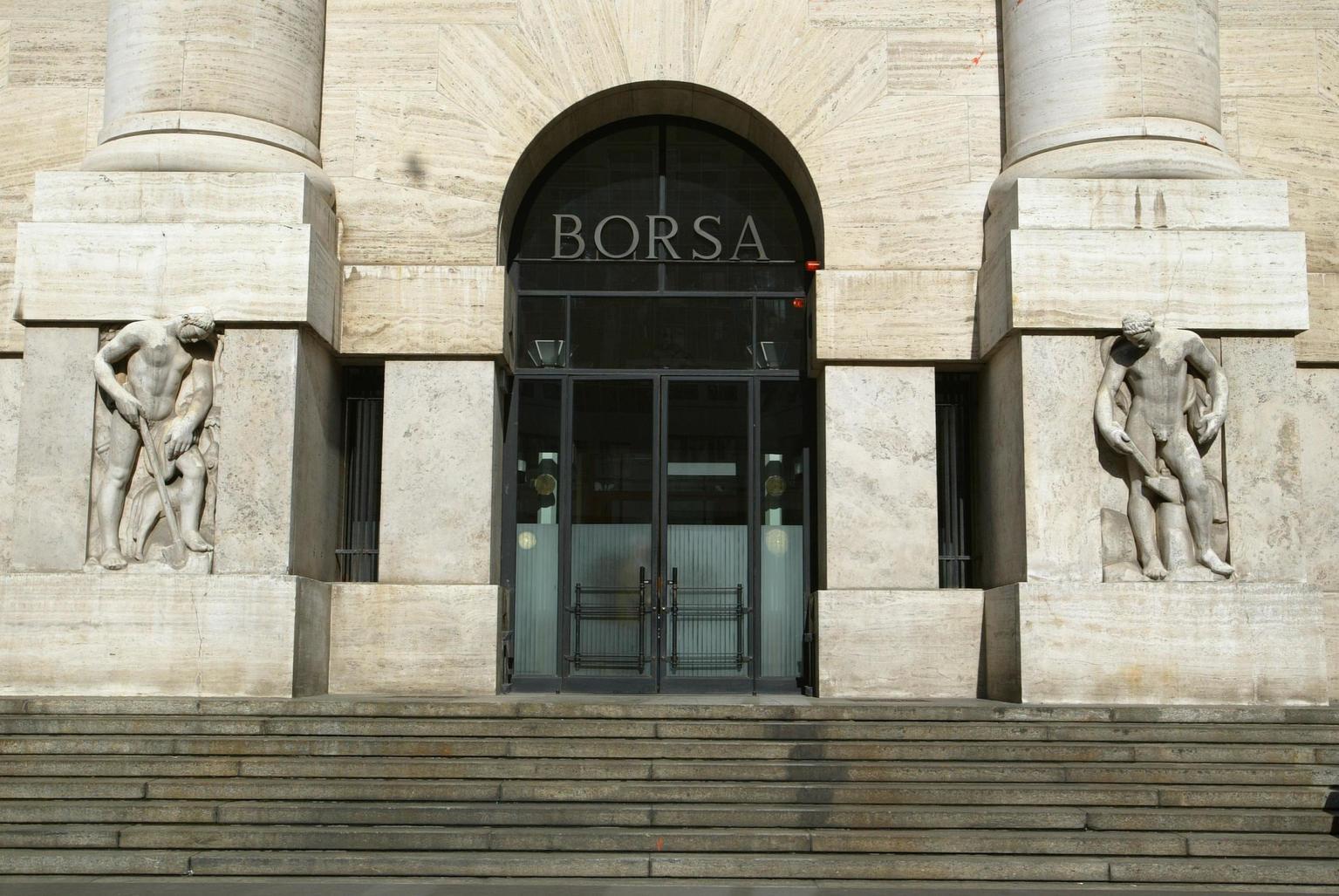 borsa milano chiude in forte rialzo ftse mib 163