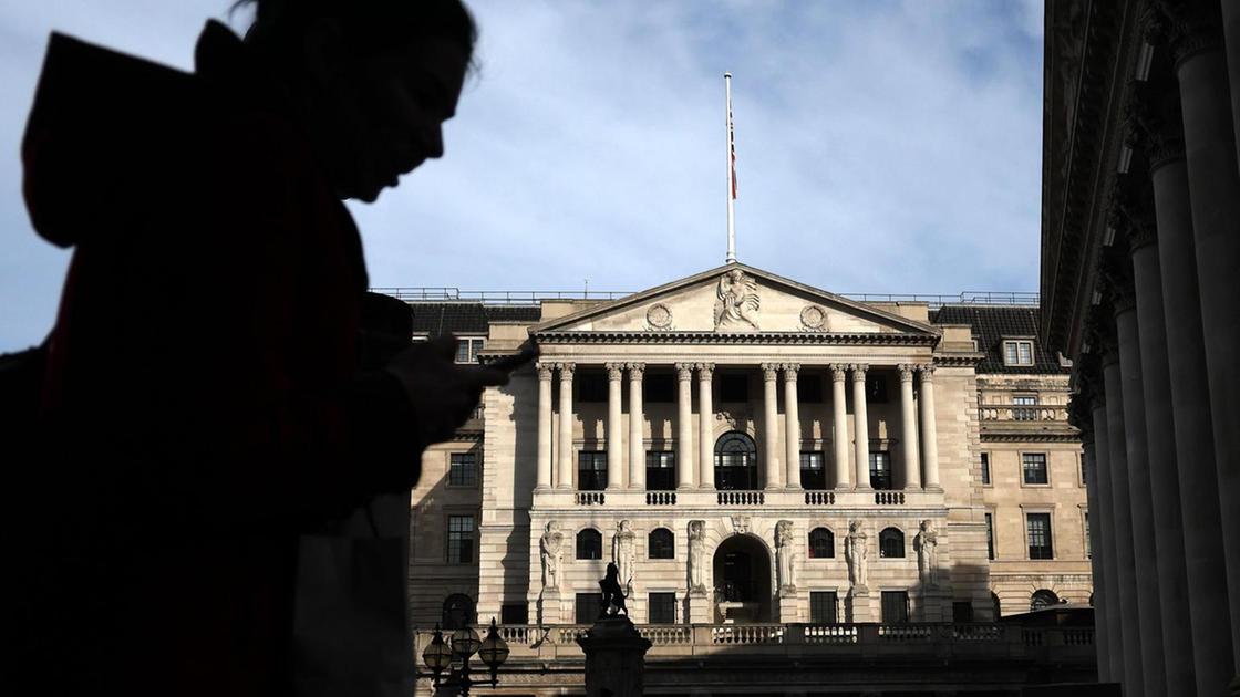 Bank of England lascia tassi d