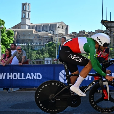 Giro d'Italia 2024, le lacrime di Ganna: "Per battere Pogacar ho dovuto superare i limiti"