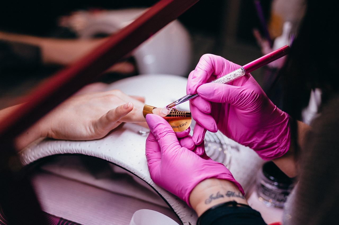 Unghie come da Quotidiano.net Unghie come fare una manicure perfetta in poche mosse