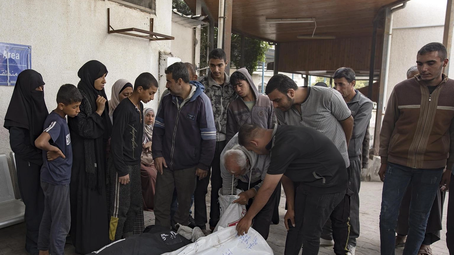 Cnn,'raid a Rafah,uccisi 8 membri di una famiglia,5 bimbi'