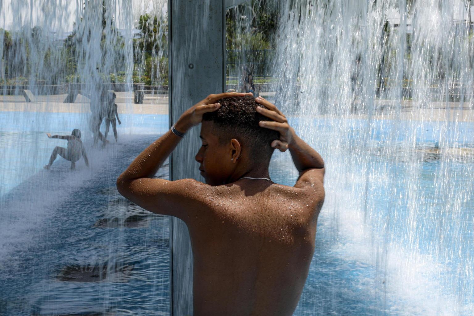 Altri 10 giorni di caldo record, le previsioni: fino a 40 gradi all’ombra e notti ‘super tropicali’ Altri 10 giorni di caldo record, le previsioni: fino a 40 gradi all’ombra e notti ‘super tropicali’