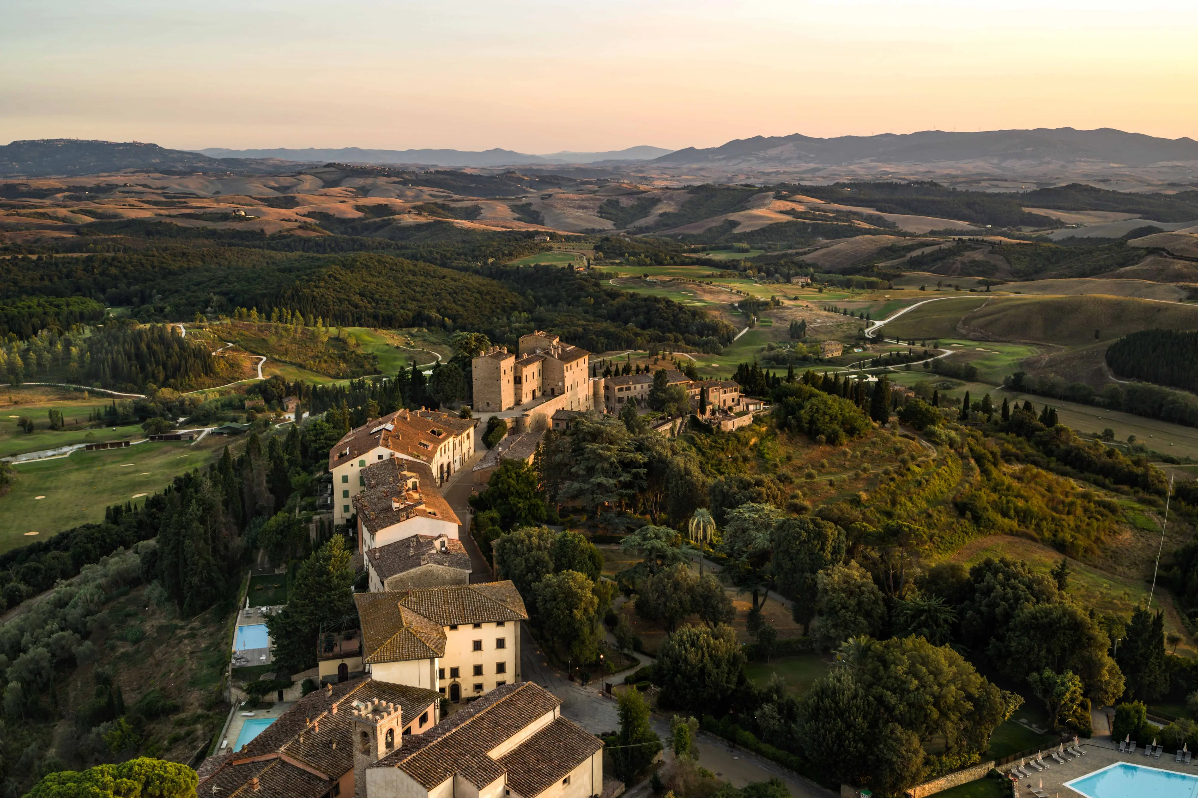 Castelfalfi, un nuovo inizio nel cuore della Toscana