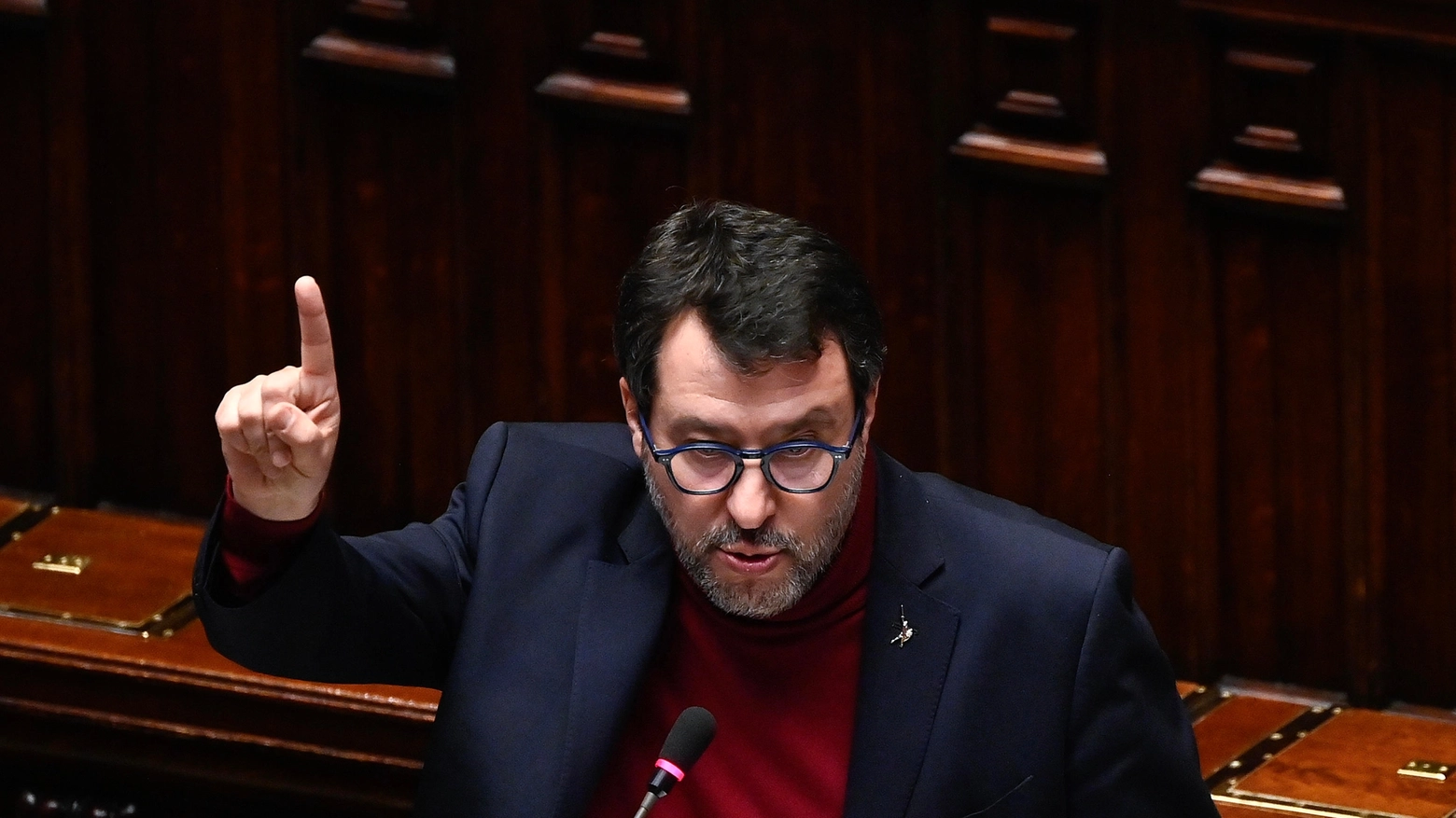 Il partito di Salvini decide di trasformare in un ordine del giorno la proposta che prevede la possibilità per i sindaci di essere eletti al primo turno se si supera il 40% dei voti