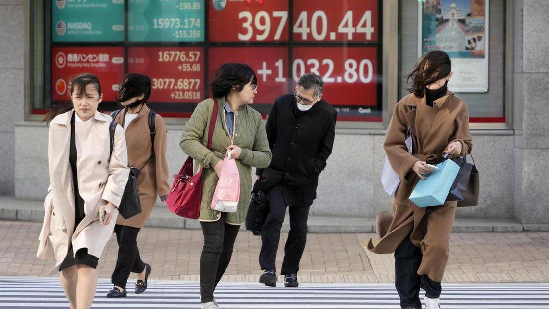 Banca del Giappone decide stop a tassi interesse negativi