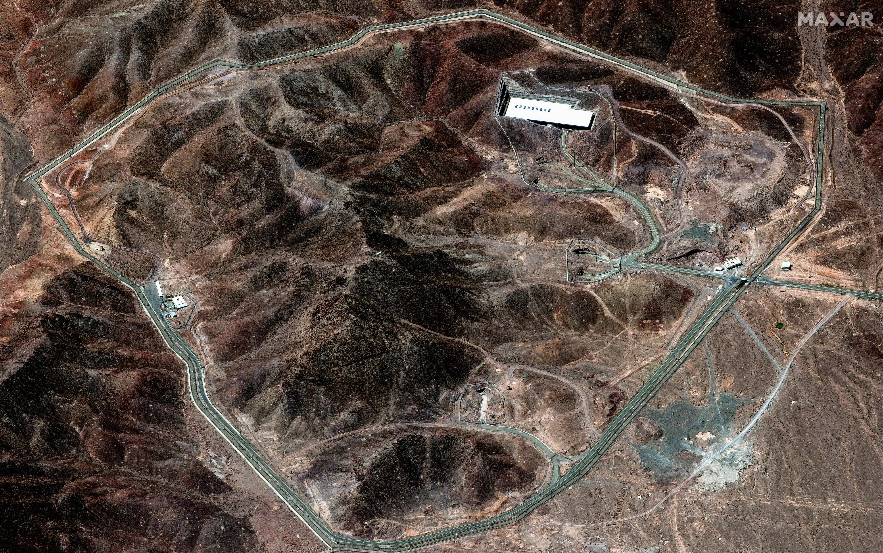 La base nucleare di Fordow in Iran, enigma inattaccabile. Solo la super bomba Gbu-57 può colpirla