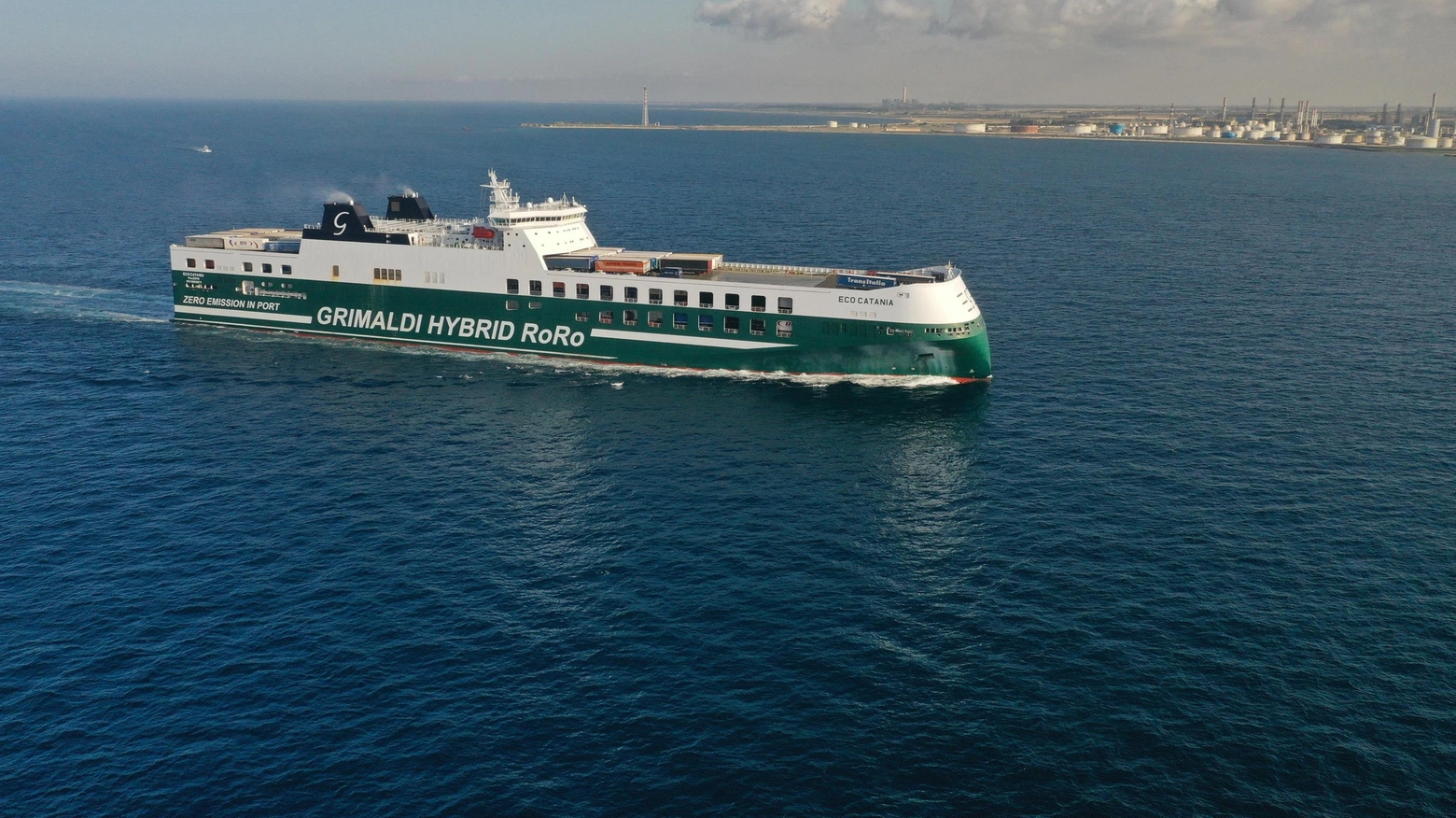 Grimaldi Group, 130 navi operanti nel servizio di trasporto merci e passeggeri, conta 18.000 dipendenti nel mondo; di oltre 5 miliardi di euro...