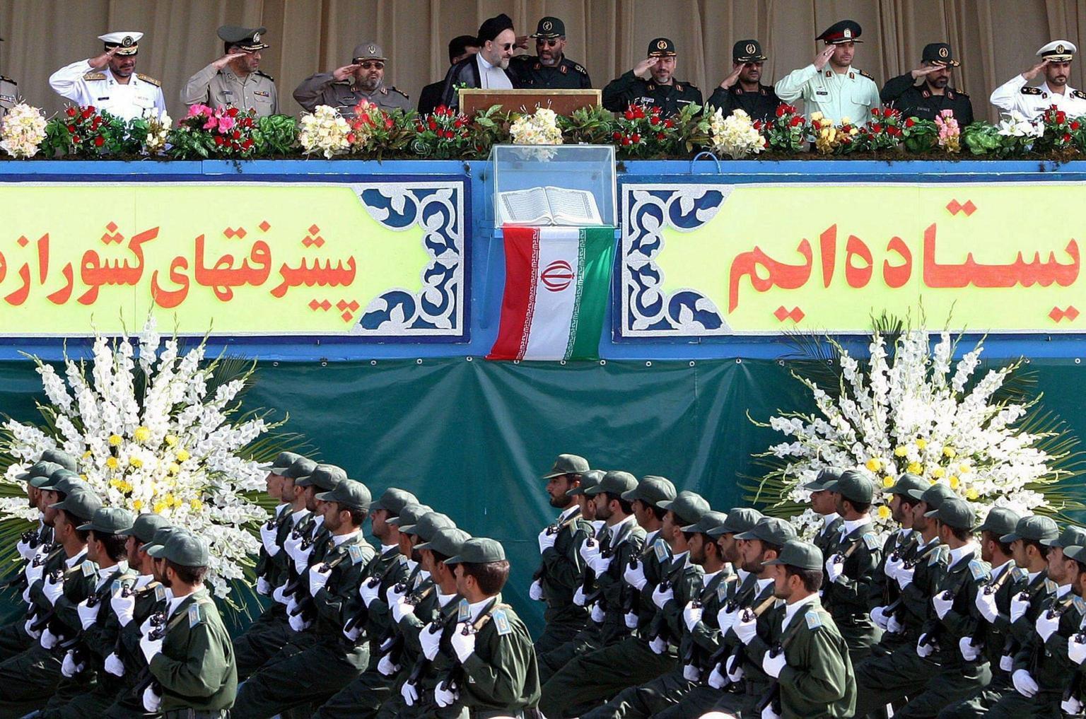Ali Khamenei nomina Mohammad Karami alla guida delle forze terrestri delle Guardie della rivoluzione Ali Khamenei nomina Mohammad Karami alla guida delle forze terrestri delle Guardie della rivoluzione