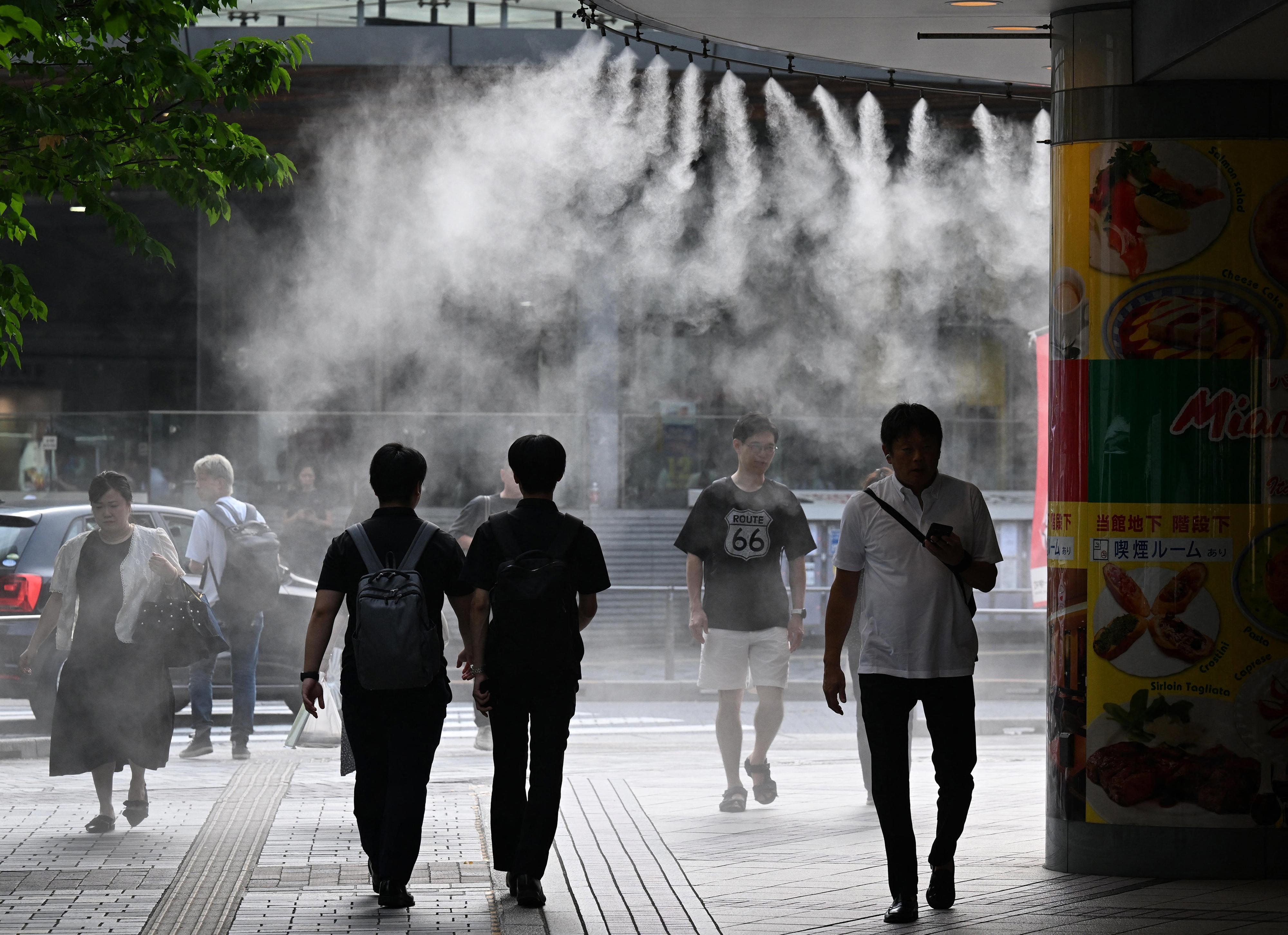 Temperature folli in mezzo mondo. Giappone, 10.000 persone in ospedale per il caldo Temperature folli in mezzo mondo. Giappone, 10.000 persone in ospedale per il caldo