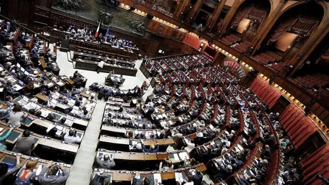 L'Aula della Camera durante le votazioni degli odg su 'Misure urgenti per la competitivit� e la giustizia sociale', Roma, 17 Giugno 2014. ANSA/ GIUSEPPE LAMI