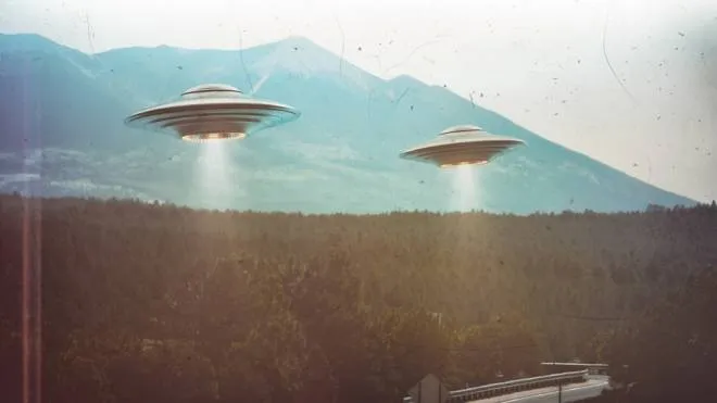 Un UFO in cielo il 1° aprile? Meglio non fidarsi