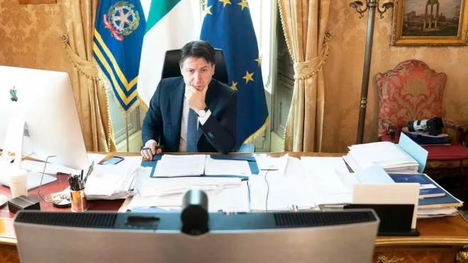 epa08380413 A handout picture made available by the Chigi Palace (Palazzo Chigi) Press Office shows Italian Prime Minister Giuseppe Conte attending the European Council meeting that was held as a Europe-wide video conference between the EU Heads of states and governments, in Rome, 23 April 2020. A main topic were the European countries' joint measures realted to the COVID19 disease caused by the SARS-CoV-2 coronavirus.  EPA/FILIPPO ATTILI/CHIGI PALACE PRESS OFFICE HANDOUT  HANDOUT EDITORIAL USE ONLY/NO SALES *** Local Caption *** 54838622