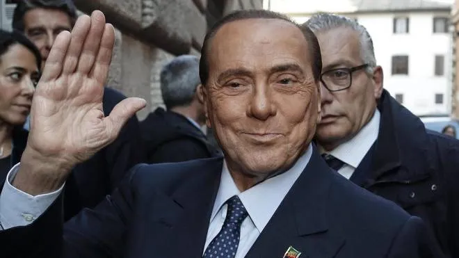Silvio Berlusconi arriva al Senato per partecipare all'assemblea congiunta dei gruppi di Camera e Senato di Forza Italia, Roma, 20 febbraio 2019. ANSA/RICCARDO ANTIMIANI