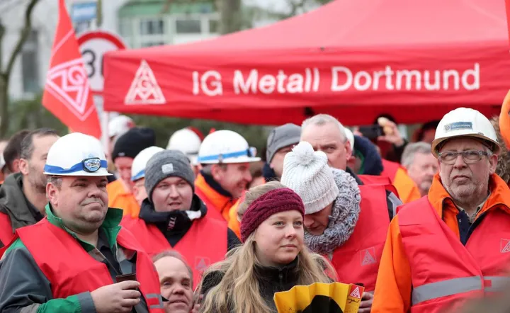 Una manifestazione del sindacato tedesco dei metalmeccanici, l’Ig Metall
