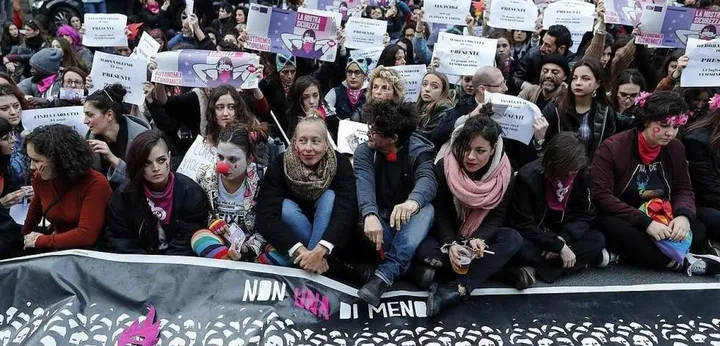 Una manifestazione contro la violenza alle donne (Foto d’archivio)