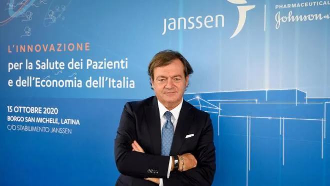 Massimo Scaccabarozzi Amministratore delegato Janssen Italia durante la visita del Ministro Speranza allo stabilimento di produzione Janssen per l'annuncio di un nuovo investimento economico da parte di J&J in Italia, il 15 ottobre 2020, Latina, Italia. ANSA/GABRIELE TAMBORRELLI