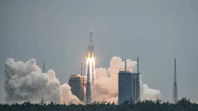 The Long March 5B rocket, carrying China's Tianhe space station core module, lifts off from the Wenchang Spacecraft Launch Site in Hainan Province, China, 29 April 2021. ANSA/MATJAZ TANCIC