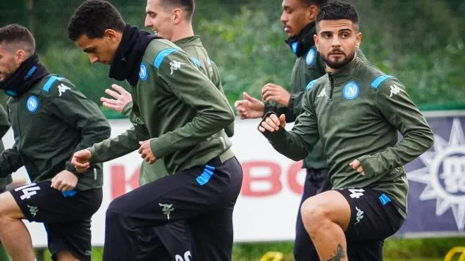 Napoli's forward Lorenzo Insigne (c) attends the team's training session at Castel Volturno's sport center in Caserta , Italy,  24  February 2020. Napoli will face Barcelona  on 25 february 2020 at San Paolo stadium in the first leg of their UEFA Champions League Round of 16 match. ANSA / CESARE ABBATE