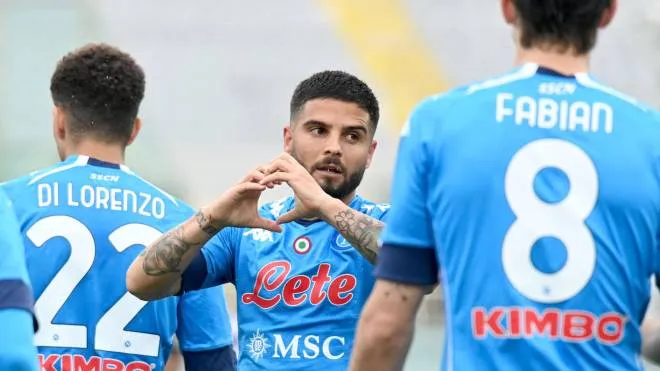 Napoli's forward Lorenzo Insigne celebrates after scoring during the Italian Serie A soccer match between ACF Fiorentina and SSC Napoli at the Artemio Franchi stadium in Florence, Italy, 16 May 2021. ANSA/CLAUDIO GIOVANNINI