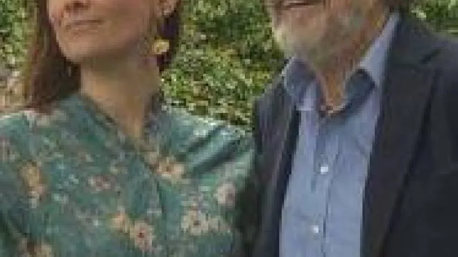 Reinhold Messner, 77 anni, assieme alla moglie Diane, 42 anni