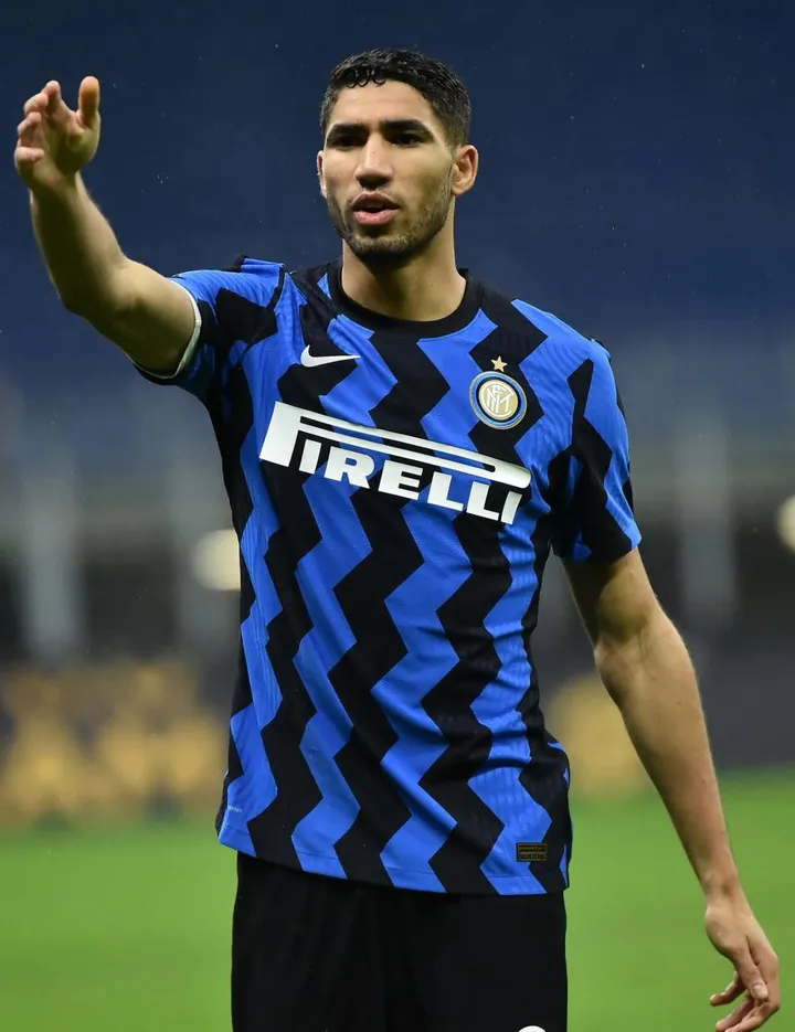Achraf Hakimi, 21 anni: nella prima stagione all’Inter ha segnato 7 gol e fornito 11 assist in un totale di 40 presenze. Il club lo valuta almeno 80 milioni