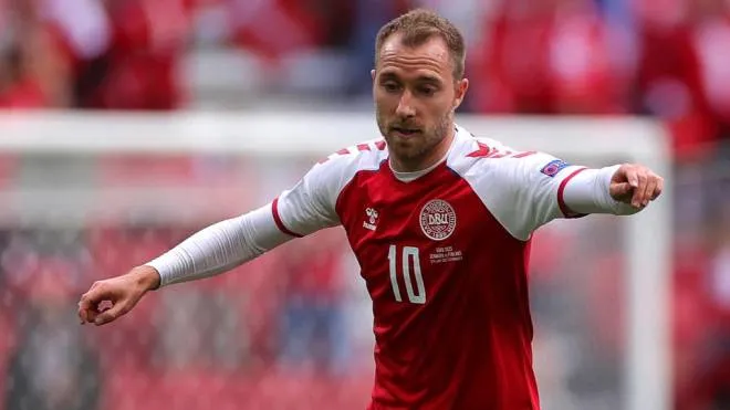 epa09265475 Christian Eriksen of Denmark in action during the UEFA EURO 2020 group B preliminary round soccer match between Denmark and Finland in Copenhagen, Denmark, 12 June 2021.  EPA/Friedemann Vogel / POOL (RESTRICTIONS: For editorial news reporting purposes only. Images must appear as still images and must not emulate match action video footage. Photographs published in online publications shall have an interval of at least 20 seconds between the posting.)
