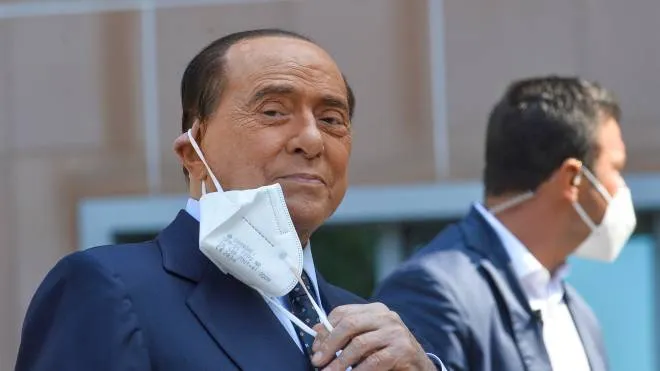 Former Italian Prime Minister Silvio Berlusconi leaves San Raffaele hospital in Milan, 14 September 2020. Silvio Berlusconi said suffering from COVID-19 was "the most dangerous ordeal of my life" as he was discharged from Milan's San Raffaele hospital on Monday.
ANSA/Andrea Fasani