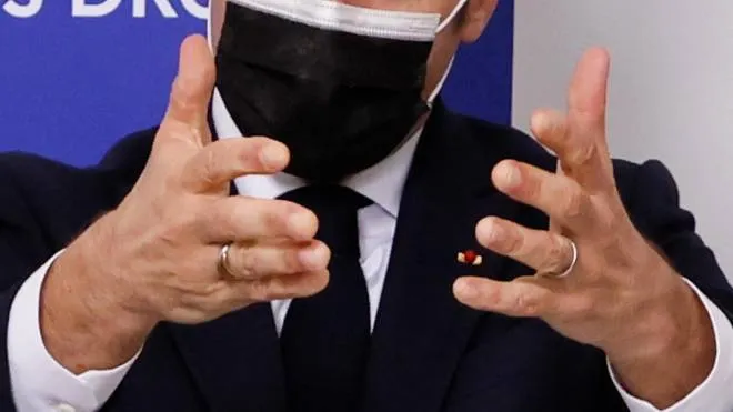 Il presidente francese, Emmanuel Macron, 43 anni