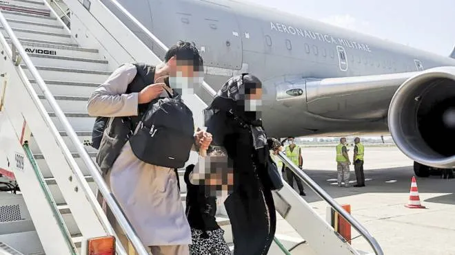 Donne e attivisti in arrivo da Kabul