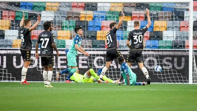 The canceled goal of Udinese's Ignacio Pussetto fot the offside during the Italian football Serie A match Udinese Calcio vs Venezia FC at the Friuli - Dacia Arena stadium in Udine, Italy, 27 August 2021
ANSA/ETTORE GRIFFONI