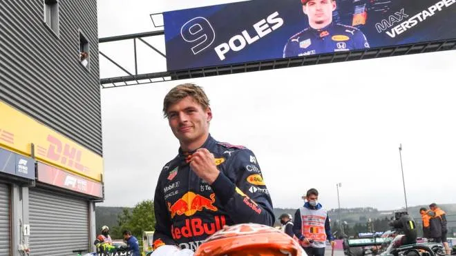epa09434049 Dutch Formula One driver Max Verstappen of Red Bull Racing celebrates after winning the third practice session of the Formula One Grand Prix of Belgium at the Spa-Francorchamps race track in Stavelot, Belgium, 28 August 2021. The 2021 Formula One Grand Prix of Belgium will take place on 29 August 2021.  EPA/John Thys / POOL