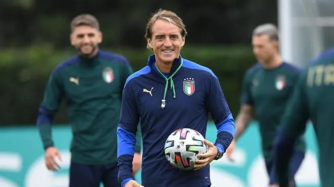 Italy's head coach Roberto Mancini during Italy's training session in London, Britain, 10 July 2021. Italy will face England in their UEFA EURO 2020 final soccer match at Wembley stadium in London on 11 July 2021.  ansa/ANDY RAIN