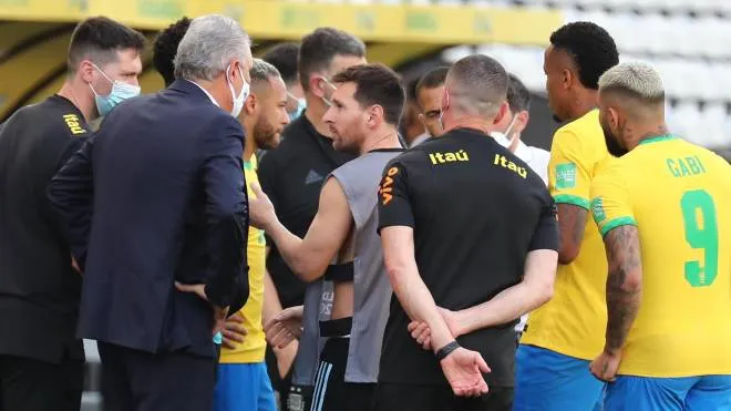 I momenti di tensione durante Brasile-Argentina