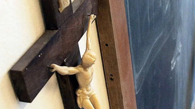 Un crocifisso in un’aula scolastica Per la corte non è un simbolo discriminatorio