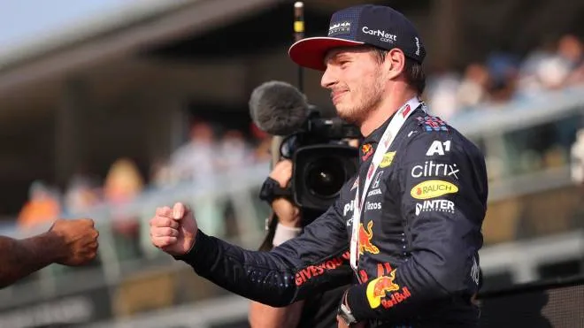 epa09461536 Dutch Formula One driver Max Verstappen of Red Bull Racing reacts after the sprint race of the Formula One Grand Prix of Italy at the Autodromo Nazionale Monza race track in Monza, Italy, 11 September 2021. The 2021 Formula One Grand Prix of Italy will take place on 12 September 2021.  EPA/LARS BARON / POOL