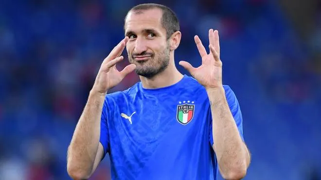 epa09277783 Giorgio Chiellini of Italy warms up for the UEFA EURO 2020 group A preliminary round soccer match between Italy and Switzerland in Rome, Italy, 16 June 2021.  EPA/Ettore Ferrari / POOL (RESTRICTIONS: For editorial news reporting purposes only. Images must appear as still images and must not emulate match action video footage. Photographs published in online publications shall have an interval of at least 20 seconds between the posting.)