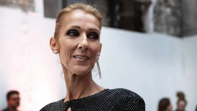 Bartolomei - epa07309827 Canadian singer Celine Dion poses for the photographers prior to the Spring/Summer 2019 Haute Couture collection show by French designer Alexandre Vauthier during the Paris Fashion Week, in Paris, France, 22 January 2019. The presentation of the Haute Couture collections runs from 21 to 24 January.  EPA/ETIENNE LAURENT