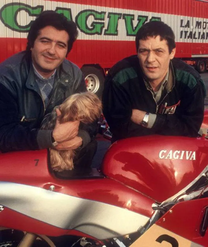 Da sinistra Carlo Castiglioni, scomparso nel 2011, e Gianfranco Castiglioni, morto a 80 anni, in una foto che risale ai tempi d’oro della moto italiana firmata Cagiva