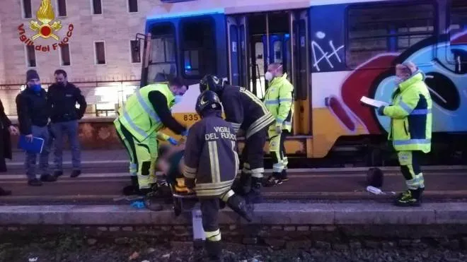 L'incidente alla fermata in via Giolitti della metropolitana leggera Termini-Centocelle